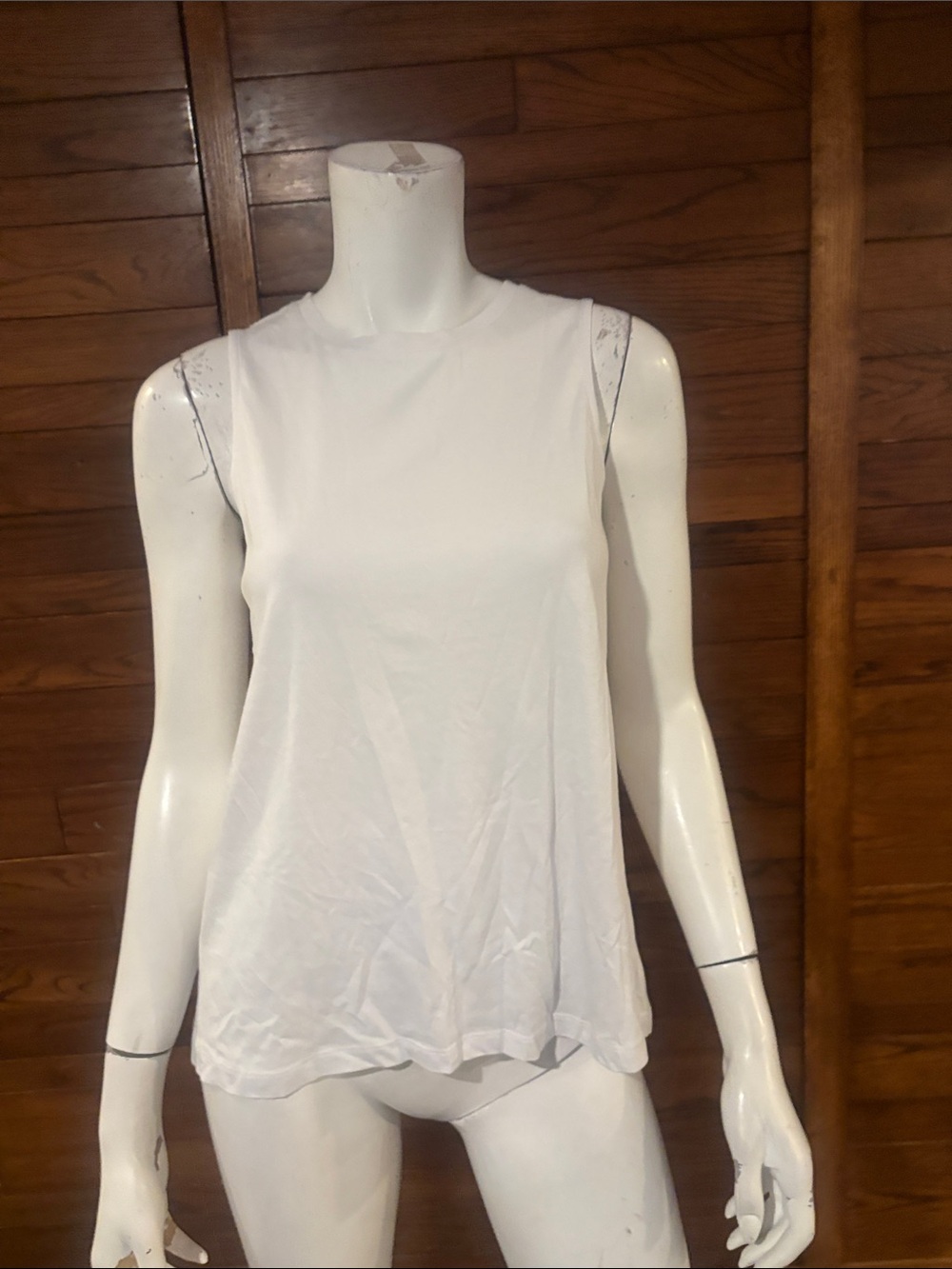 Reitmans White Sleeveless High-Neck Tank Top